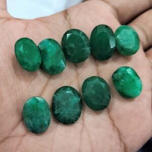 Natural Emerald Stone (Zamurd) Gem Stone 11.0 CRT ± 1