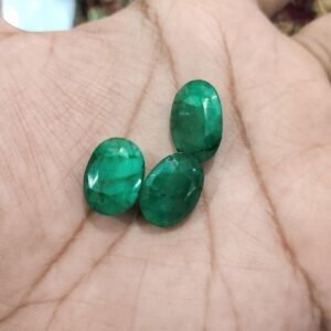 Natural Emerald Stone (Zamrud) Gem Stone 8.0 CRT ± 1
