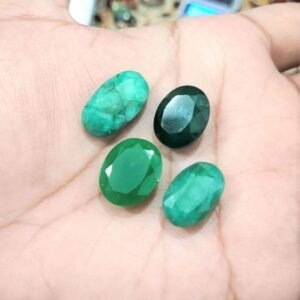 Natural Emerald Stone (Zamurd) Gem Stone 11.5 CRT ± 1