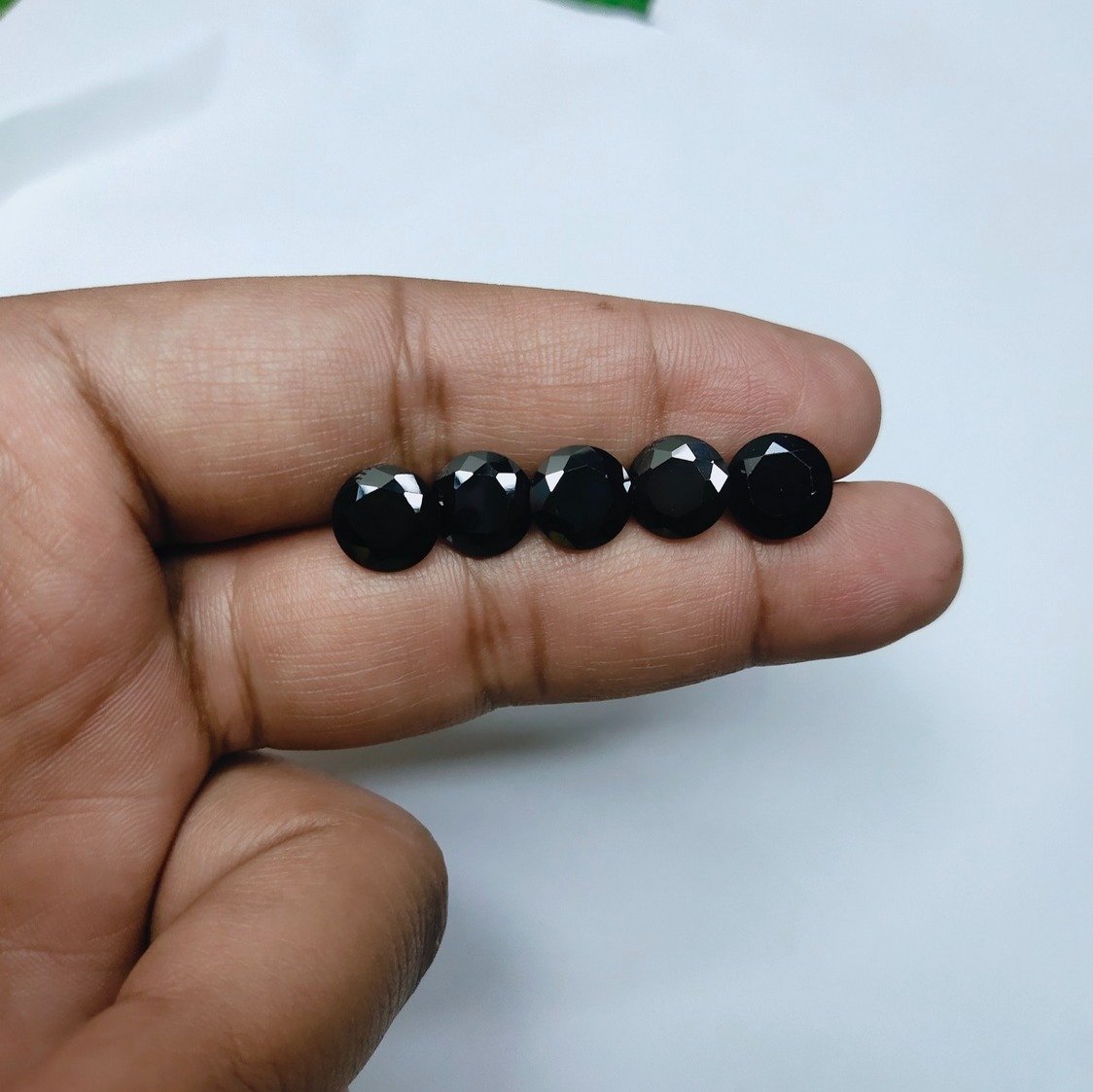 Black Zircon Gemstone ≈1.1g (5.50 CRT ±1 CRT)