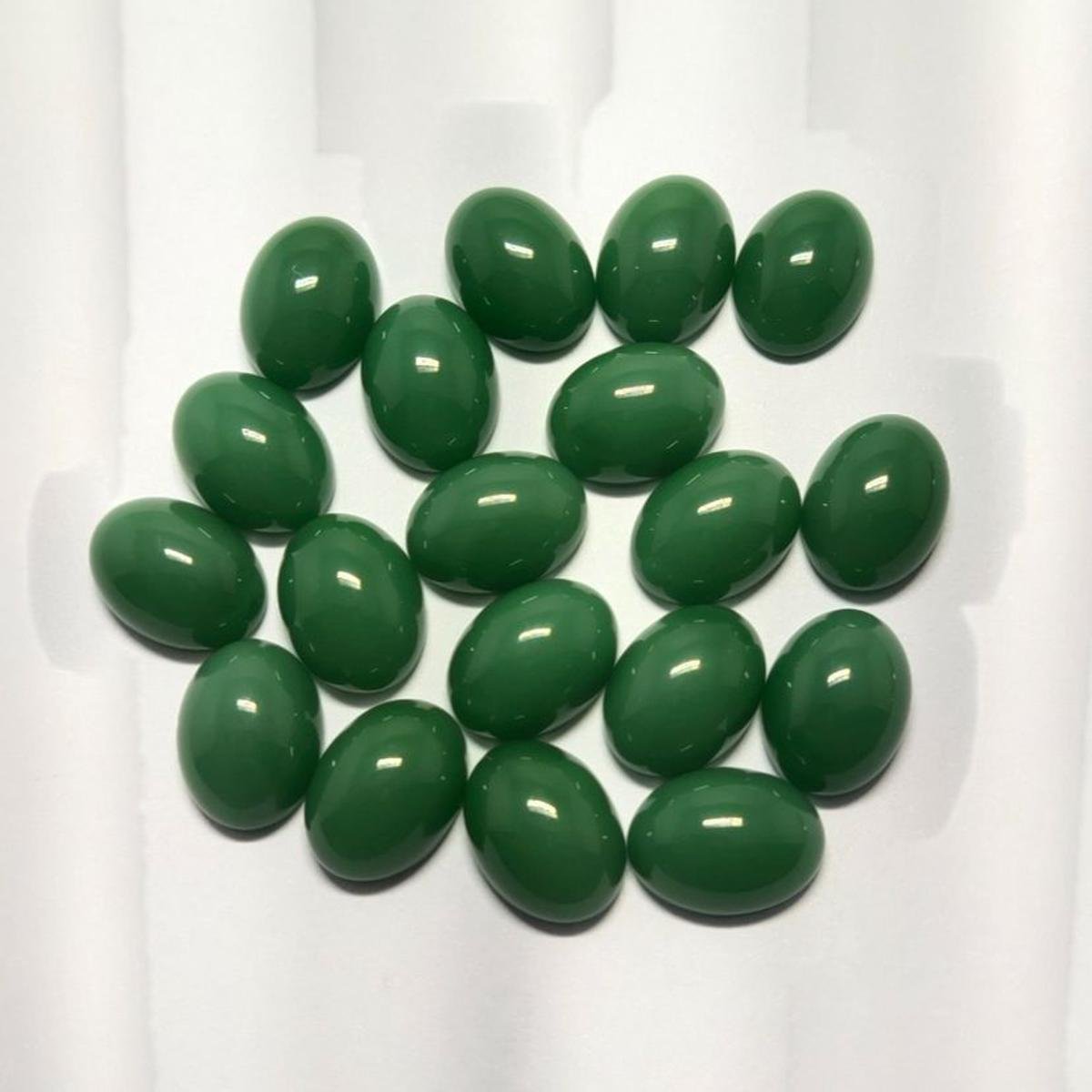 Green Haqeeq Gemstone 9.30 CRT ± 1 CRT For Ring