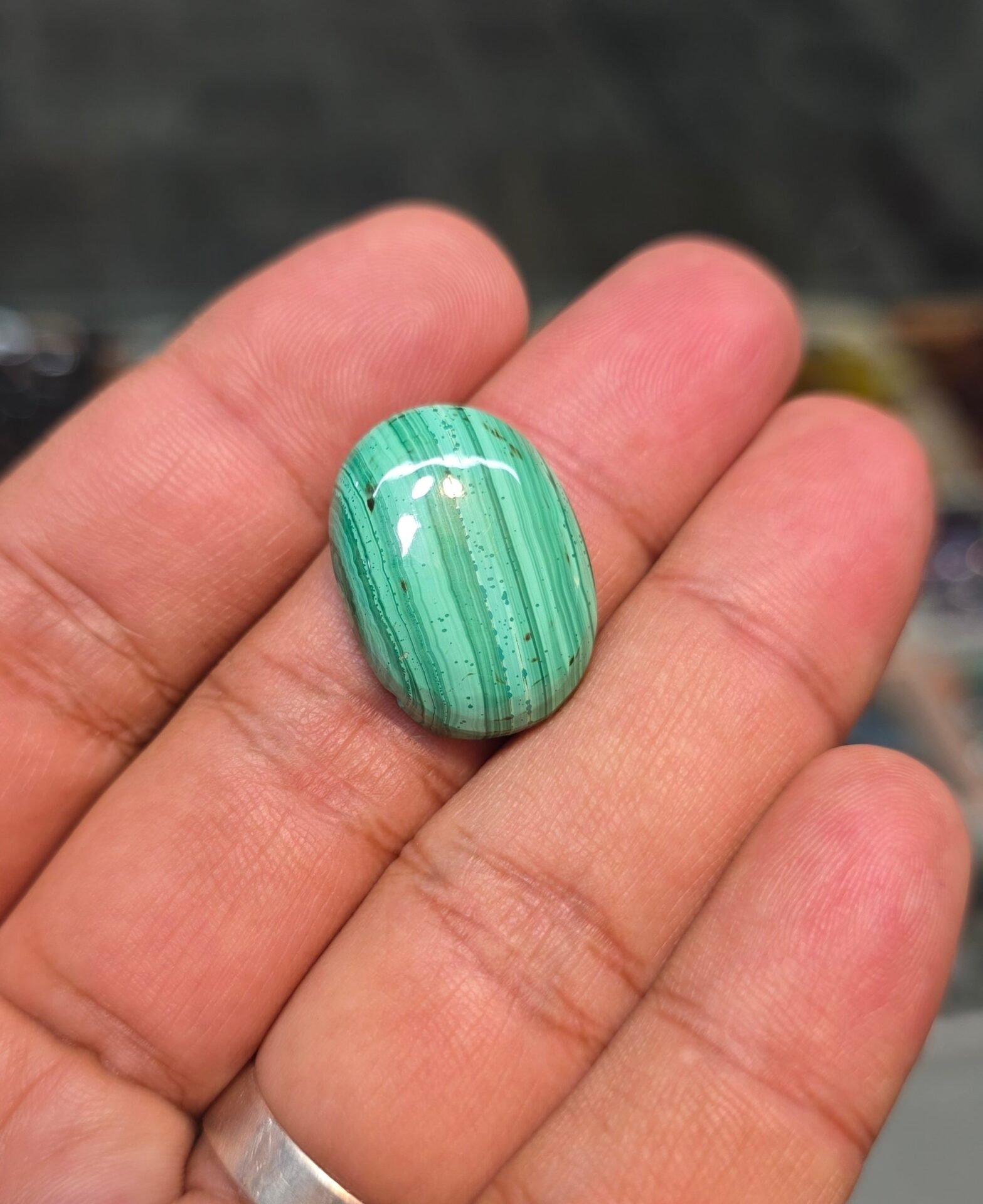 Natural Malachite Stone 37.00 CRT Original Green - Image 3