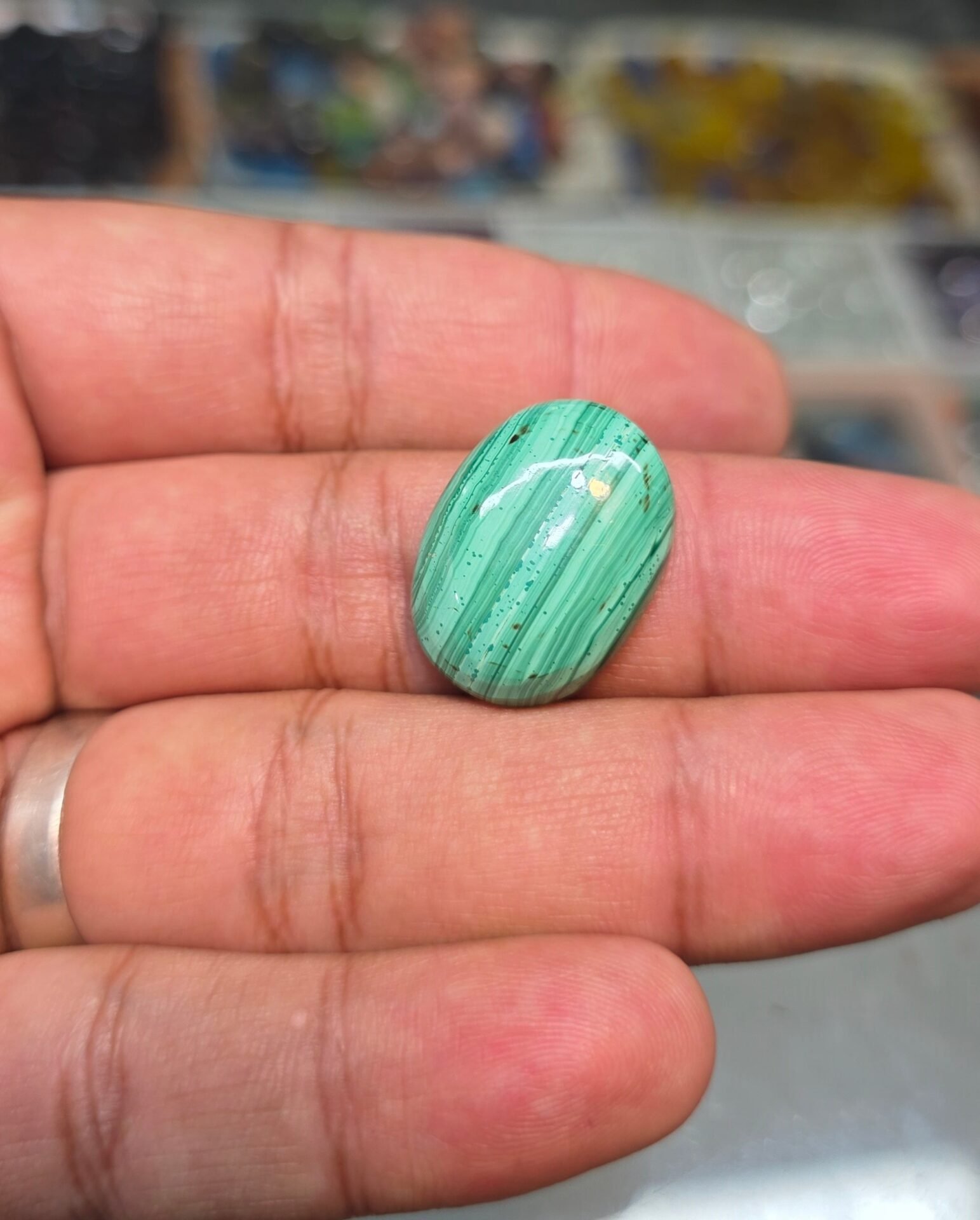 Natural Malachite Stone 37.00 CRT Original Green - Image 4