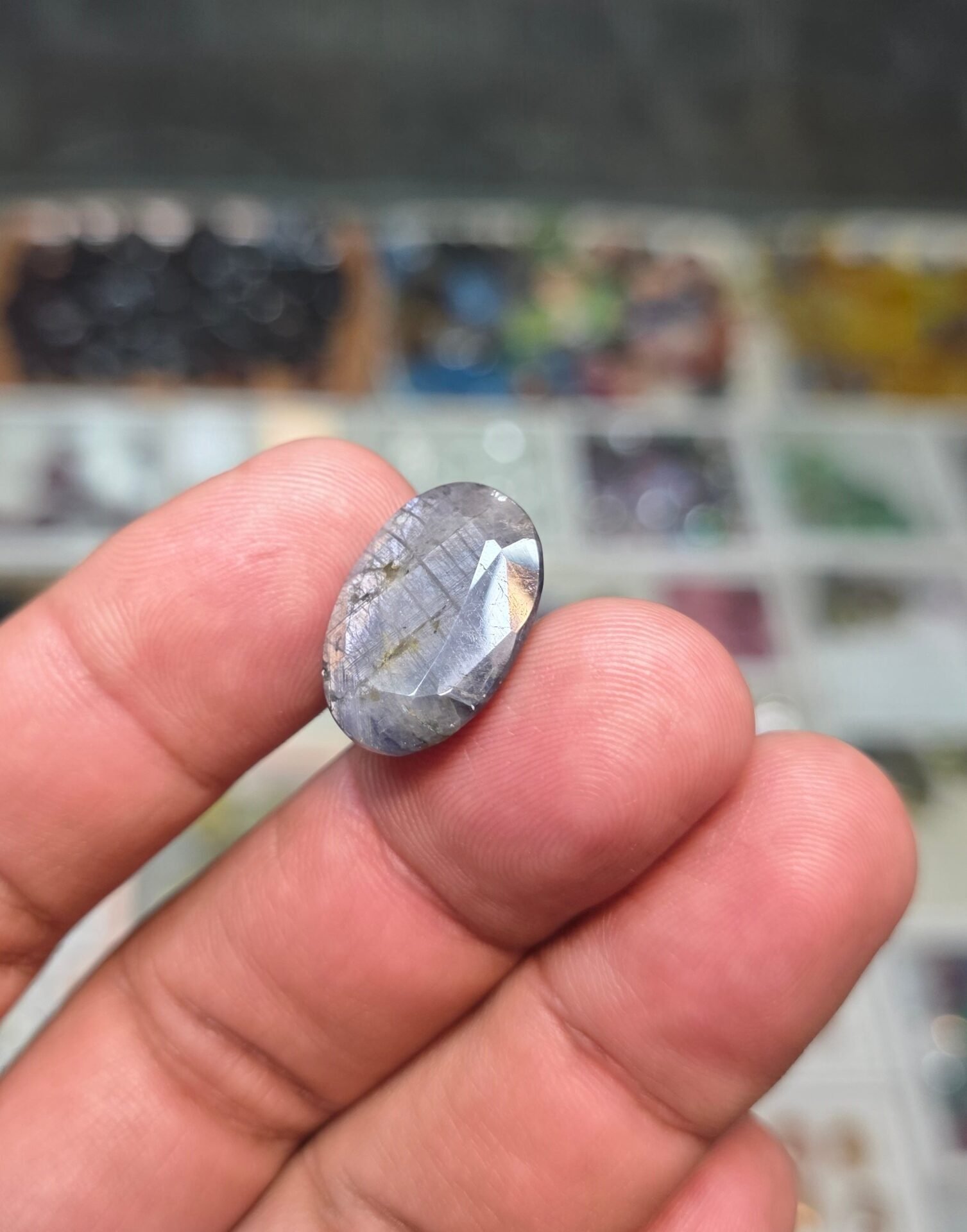 Premium Quality Kashmiri Neelam Stone (Sapphire) Natural 21.10 CRT - Image 4